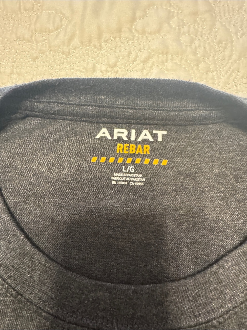 Ariat Men’s Heather Charcoal Crewneck Pocket Tee - Picture 3 of 6